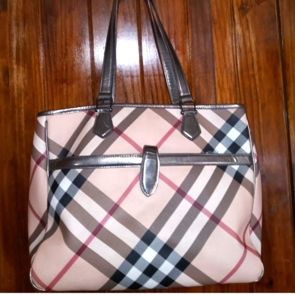 Authentic Burberry Large Supernova Check Tote Bag - Picture 8 of 16